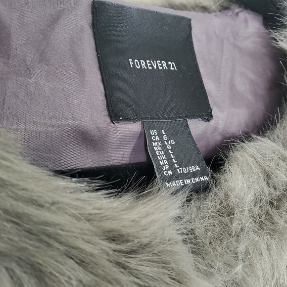 Silver Gray Faux Fur Vest Fully Lined Cozy Layering Piece Front Pockets Size L - Picture 4 of 9